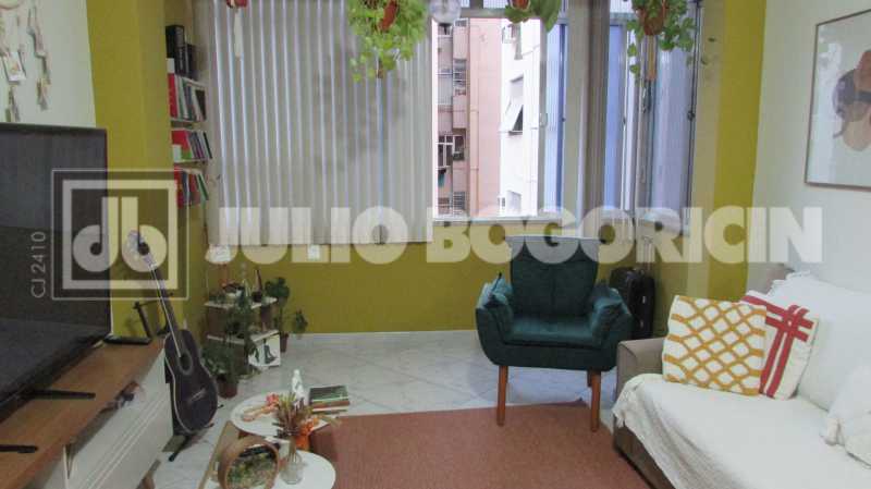 Conheça 4 do imóvel - Gloria - Juntinho Metro - Lindo apartamento - Claro e ventilado - Silencioso - Sala - 1 quarto - Cozinha clara e espaçosa - Área de serviço arejada - 50m² no IPTU - Entrar, morar e ser feliz! - JBF16871 - 4 4 - 4