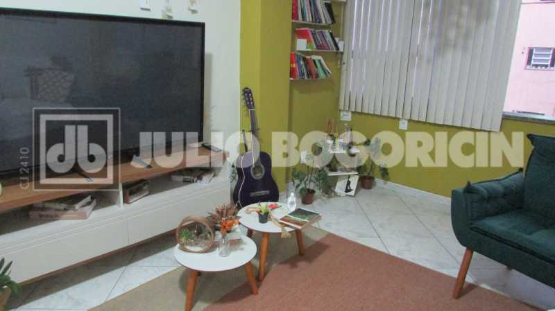 Conheça 5 do imóvel - Gloria - Juntinho Metro - Lindo apartamento - Claro e ventilado - Silencioso - Sala - 1 quarto - Cozinha clara e espaçosa - Área de serviço arejada - 50m² no IPTU - Entrar, morar e ser feliz! - JBF16871 - 5 5 - 5