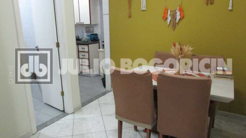 Conheça 10 do imóvel - Gloria - Juntinho Metro - Lindo apartamento - Claro e ventilado - Silencioso - Sala - 1 quarto - Cozinha clara e espaçosa - Área de serviço arejada - 50m² no IPTU - Entrar, morar e ser feliz! - JBF16871 - 10 10 - 10