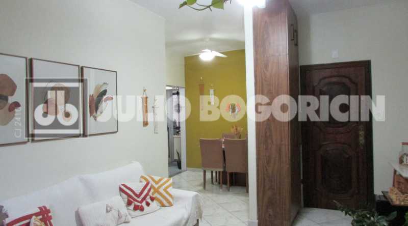 Conheça 11 do imóvel - Gloria - Juntinho Metro - Lindo apartamento - Claro e ventilado - Silencioso - Sala - 1 quarto - Cozinha clara e espaçosa - Área de serviço arejada - 50m² no IPTU - Entrar, morar e ser feliz! - JBF16871 - 11 11 - 11