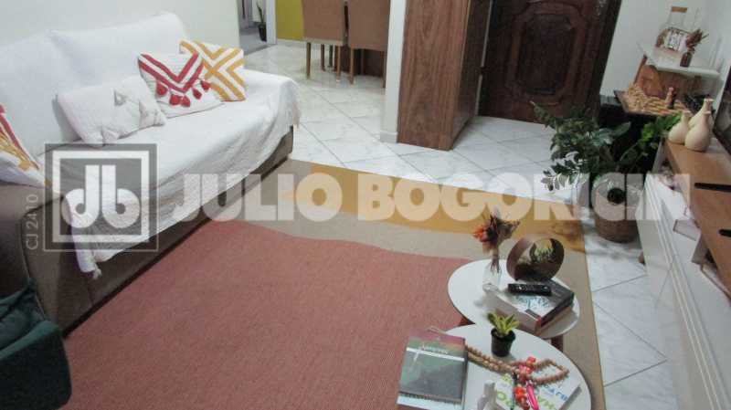 Conheça 13 do imóvel - Gloria - Juntinho Metro - Lindo apartamento - Claro e ventilado - Silencioso - Sala - 1 quarto - Cozinha clara e espaçosa - Área de serviço arejada - 50m² no IPTU - Entrar, morar e ser feliz! - JBF16871 - 13 13 - 13