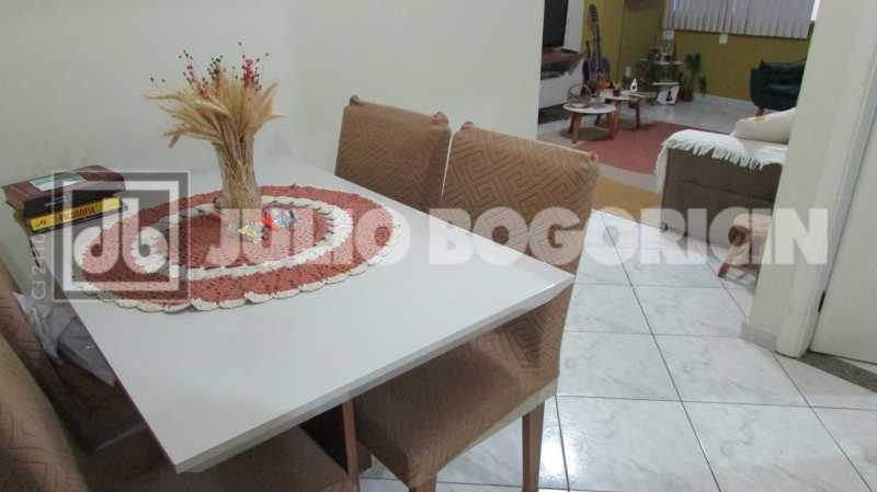 Conheça 17 do imóvel - Gloria - Juntinho Metro - Lindo apartamento - Claro e ventilado - Silencioso - Sala - 1 quarto - Cozinha clara e espaçosa - Área de serviço arejada - 50m² no IPTU - Entrar, morar e ser feliz! - JBF16871 - 17 17 - 17