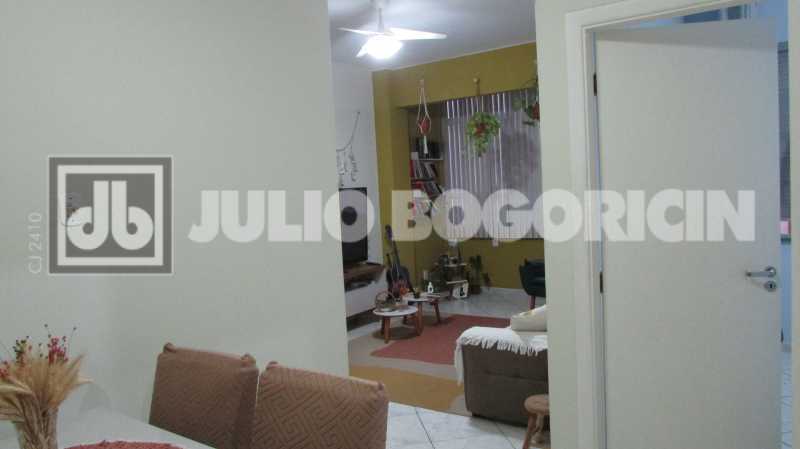 Conheça 18 do imóvel - Gloria - Juntinho Metro - Lindo apartamento - Claro e ventilado - Silencioso - Sala - 1 quarto - Cozinha clara e espaçosa - Área de serviço arejada - 50m² no IPTU - Entrar, morar e ser feliz! - JBF16871 - 18 18 - 18