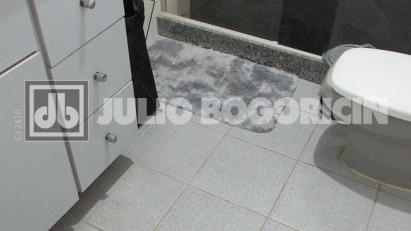Conheça 24 do imóvel - Gloria - Juntinho Metro - Lindo apartamento - Claro e ventilado - Silencioso - Sala - 1 quarto - Cozinha clara e espaçosa - Área de serviço arejada - 50m² no IPTU - Entrar, morar e ser feliz! - JBF16871 - 24 24 - 24
