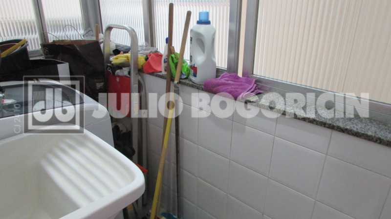 Conheça 35 do imóvel - Gloria - Juntinho Metro - Lindo apartamento - Claro e ventilado - Silencioso - Sala - 1 quarto - Cozinha clara e espaçosa - Área de serviço arejada - 50m² no IPTU - Entrar, morar e ser feliz! - JBF16871 - 35 35 - 35