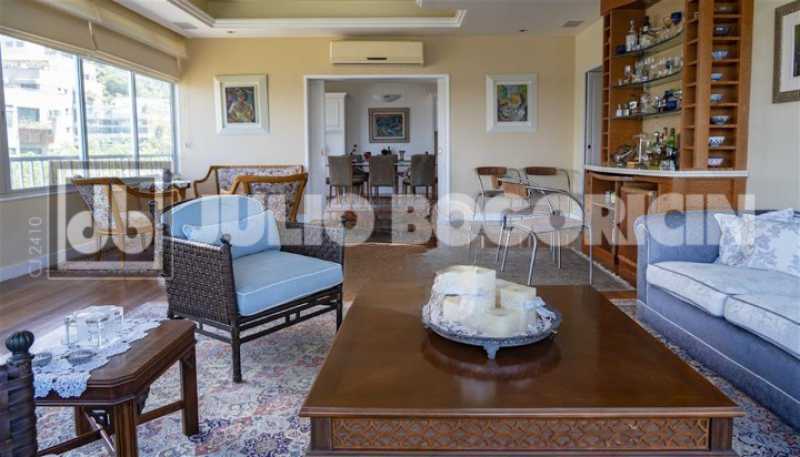 WhatsApp Image 2025-10-14 at 1 - 1