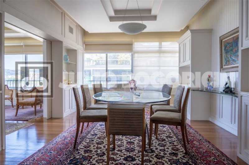 WhatsApp Image 2025-10-14 at 1 - 5