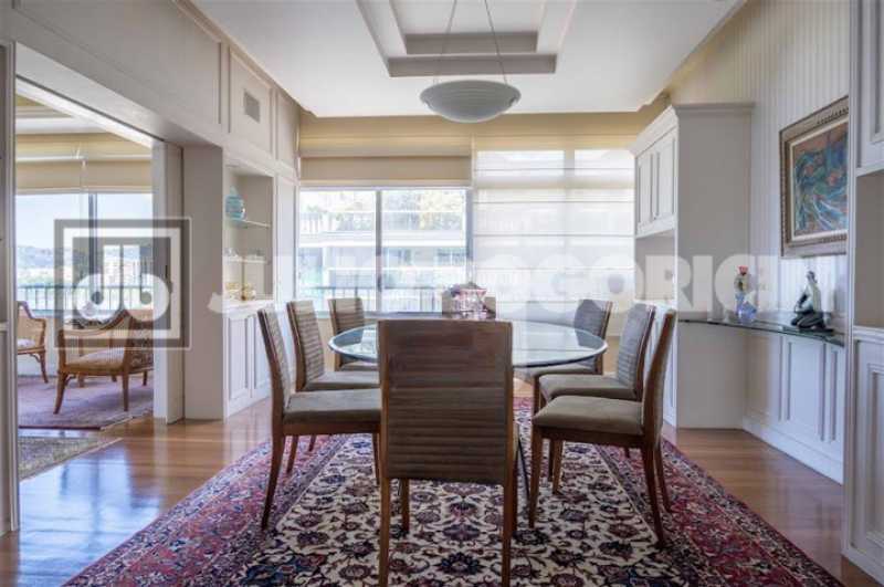 WhatsApp Image 2025-10-14 at 1 - 6