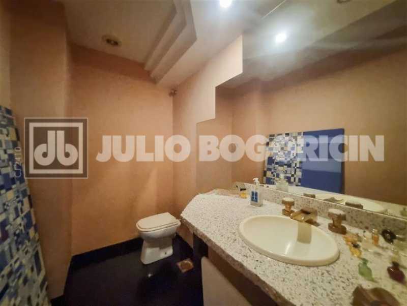 WhatsApp Image 2025-10-14 at 1 - 13