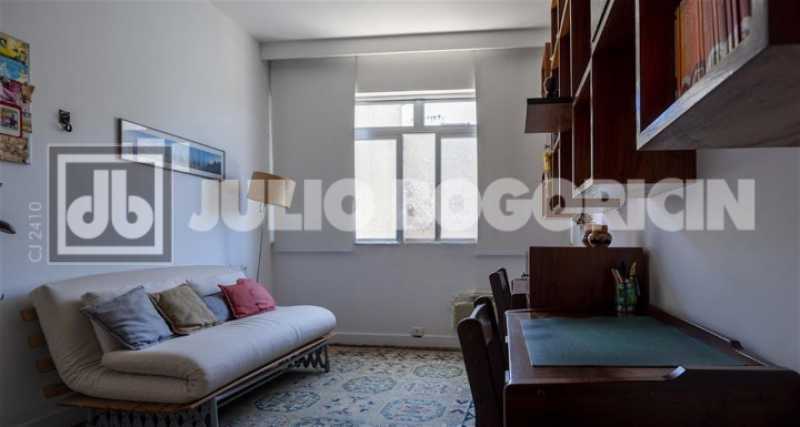 WhatsApp Image 2025-10-14 at 1 - 18