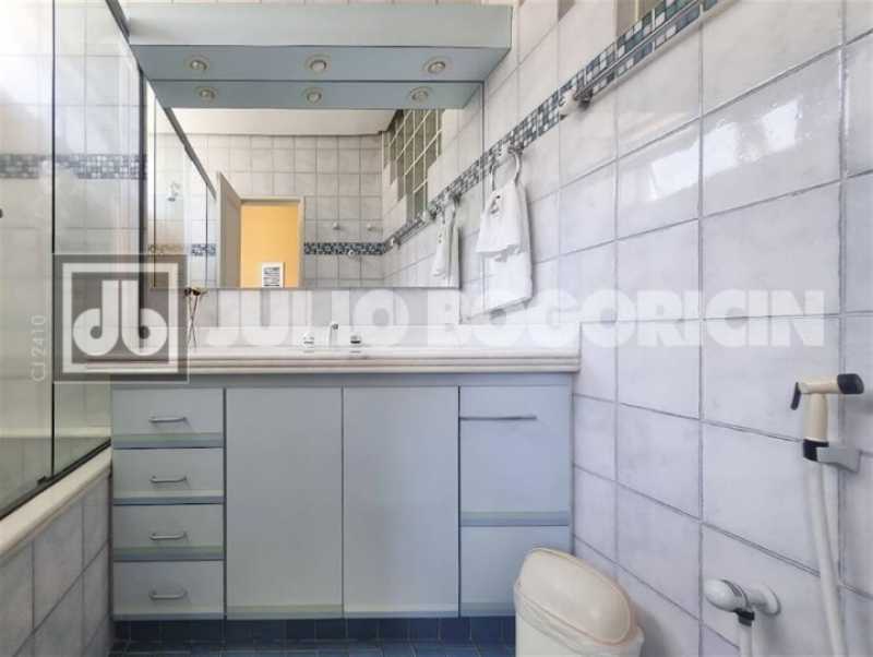 WhatsApp Image 2025-10-14 at 1 - 23