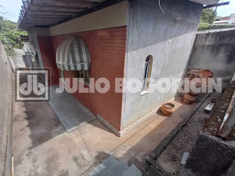 JBI61696 2. - 24