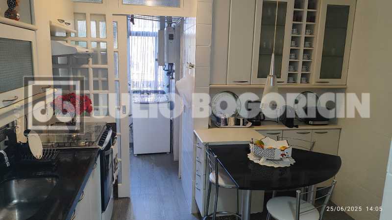 77ea5695-3152-40c3-8395-097e3b - 8