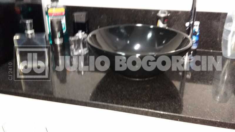 WhatsApp Image 2025-10-22 at 1 - 15