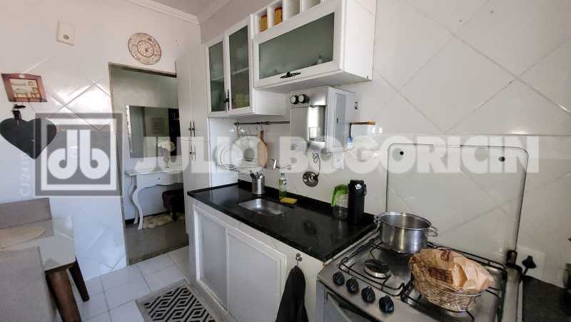 0a975a4a-40fd-4e7b-96c7-7e5126 - 18