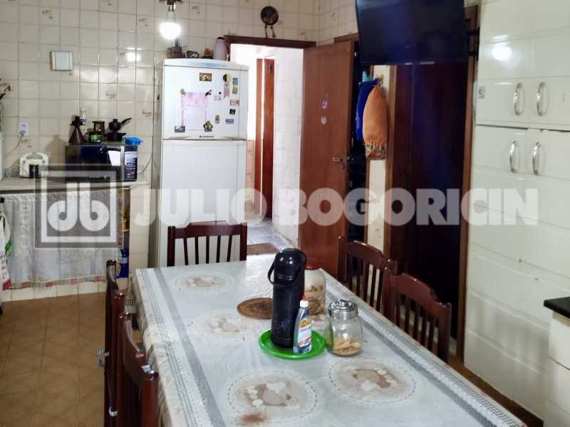 5803f63d-5989-4c09-bd1e-63a9f3 - 9