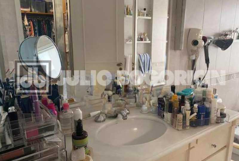 WhatsApp Image 2025-10-24 at 1 - 9