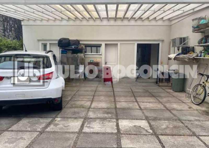 WhatsApp Image 2025-10-24 at 1 - 26