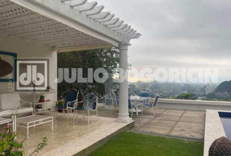 WhatsApp Image 2025-10-24 at 1 - 6