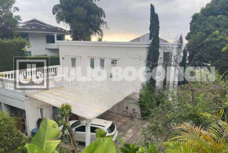 WhatsApp Image 2025-10-24 at 1 - 28