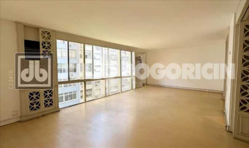 WhatsApp Image 2025-10-30 at 1 - 6