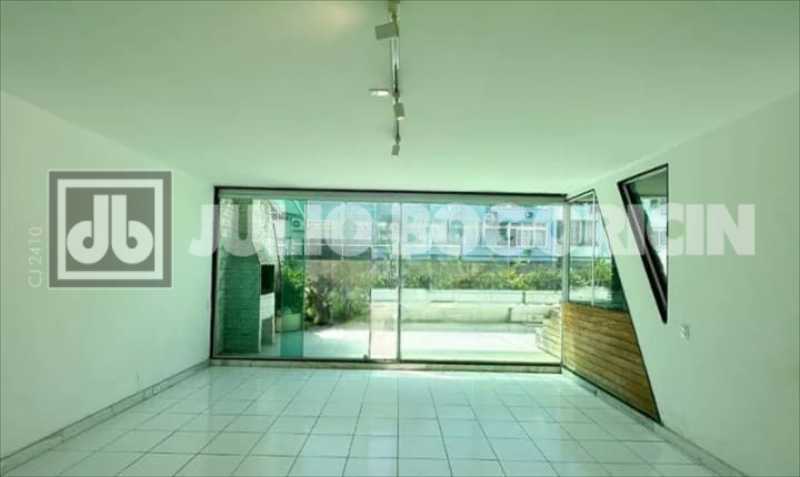 WhatsApp Image 2025-10-30 at 1 - 21