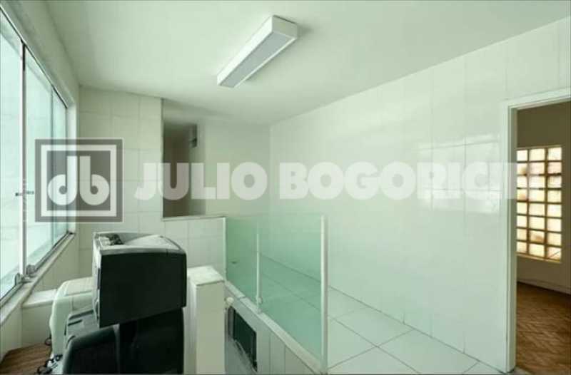 WhatsApp Image 2025-10-30 at 1 - 22