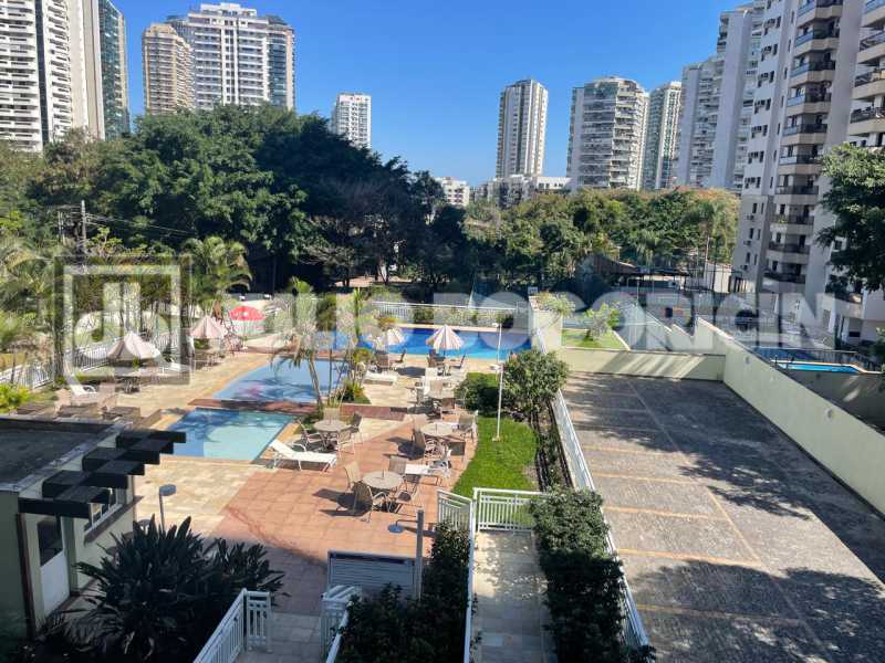 3509f581-c19f-4f28-a7b7-6bc2a7 - 2