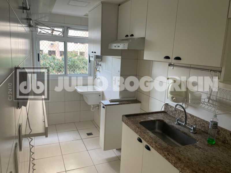 84d000ee-ab9b-4596-b8f5-de8823 - 10