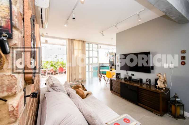 WhatsApp Image 2025-10-31 at 1 - 3