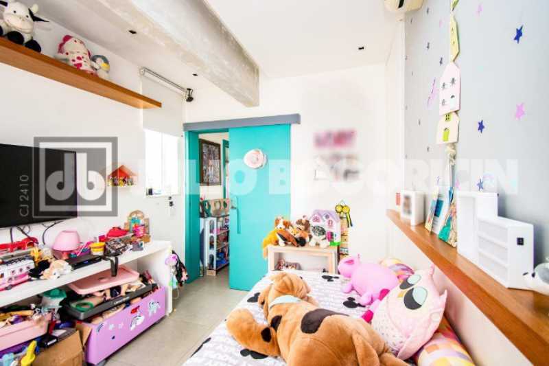 WhatsApp Image 2025-10-31 at 1 - 12