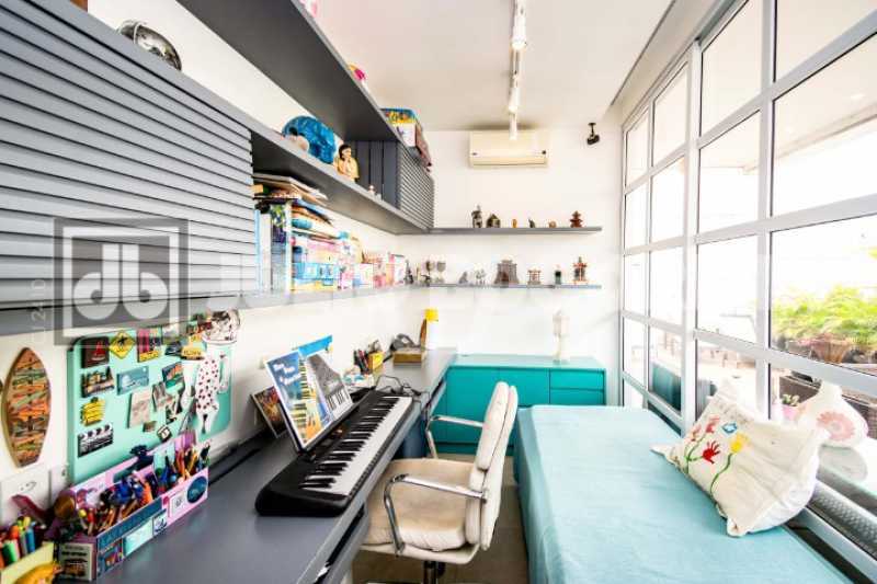 WhatsApp Image 2025-10-31 at 1 - 16