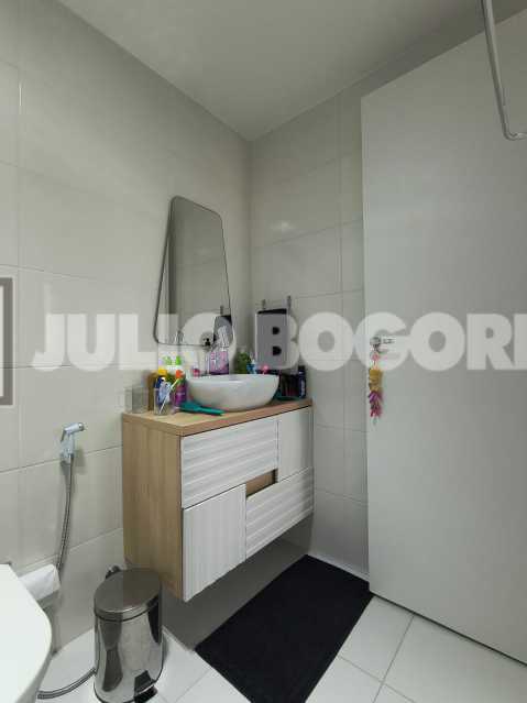 6bcda50e-c407-4311-8d52-b0ae4a - 25