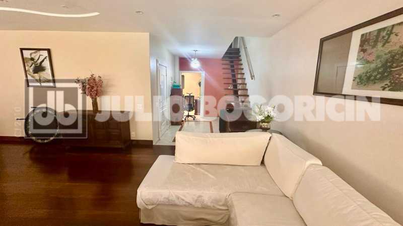 Conheça WhatsApp Image 2025-11-15 at 6 do imóvel - Cobertura à venda Rua República do Peru, Copacabana, Rio de Janeiro - R$ 1.900.000 - JBC52745 - 6 WhatsApp Image 2025-11-15 at 6 - 6