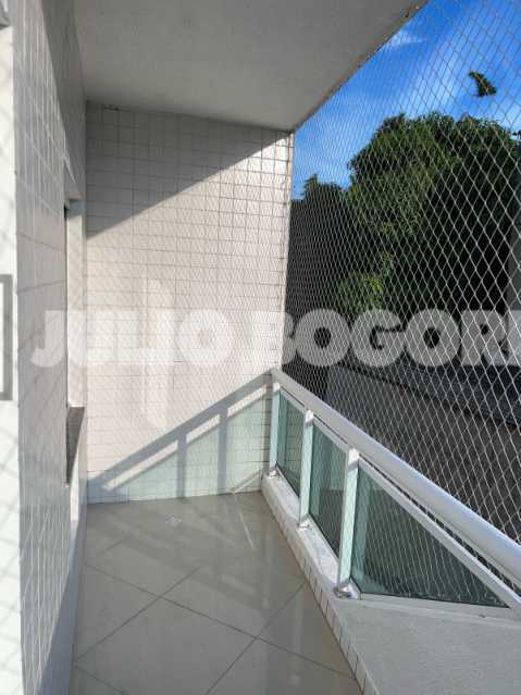 002 FOTO. - 2
