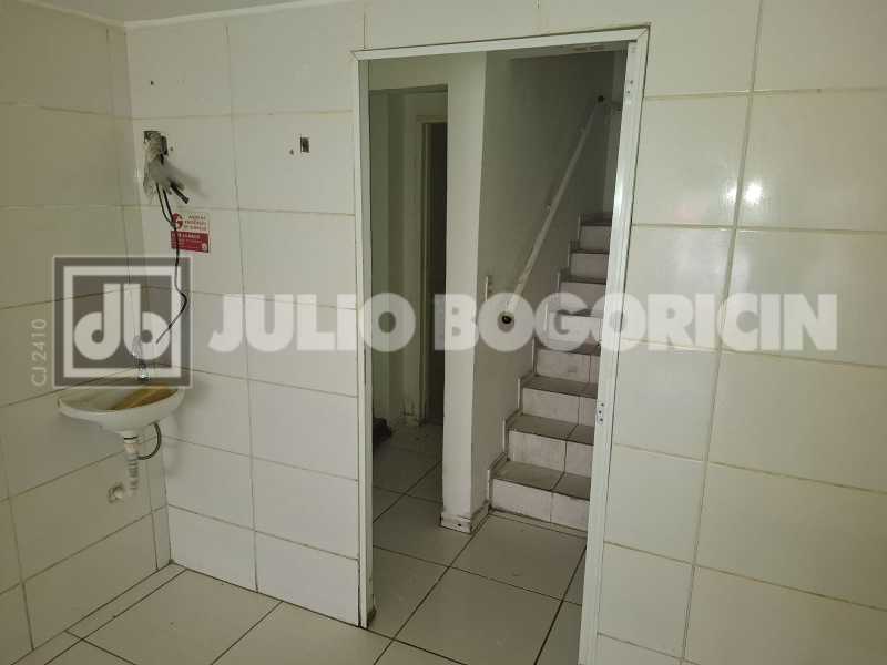 WhatsApp Image 2025-11-04 at 1 - 4