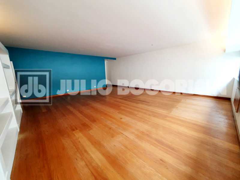 WhatsApp Image 2025-11-05 at 1 - 4