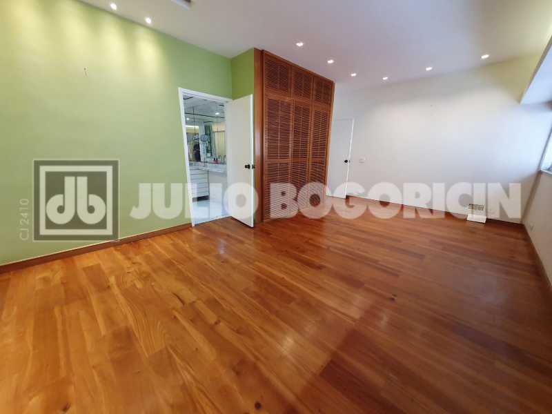 WhatsApp Image 2025-11-05 at 1 - 8