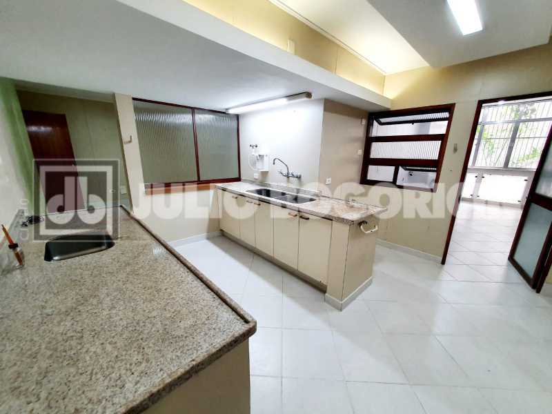 WhatsApp Image 2025-11-05 at 1 - 21