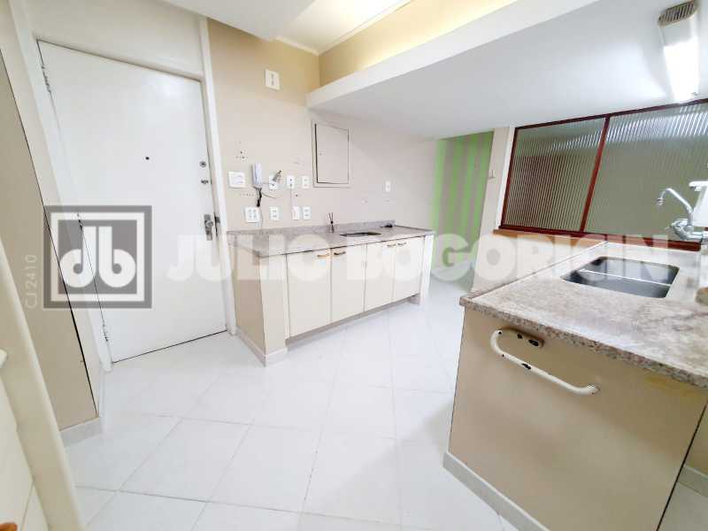 WhatsApp Image 2025-11-05 at 1 - 22