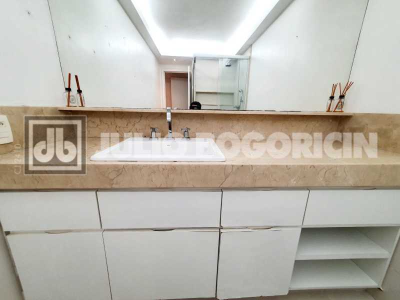 WhatsApp Image 2025-11-05 at 1 - 17