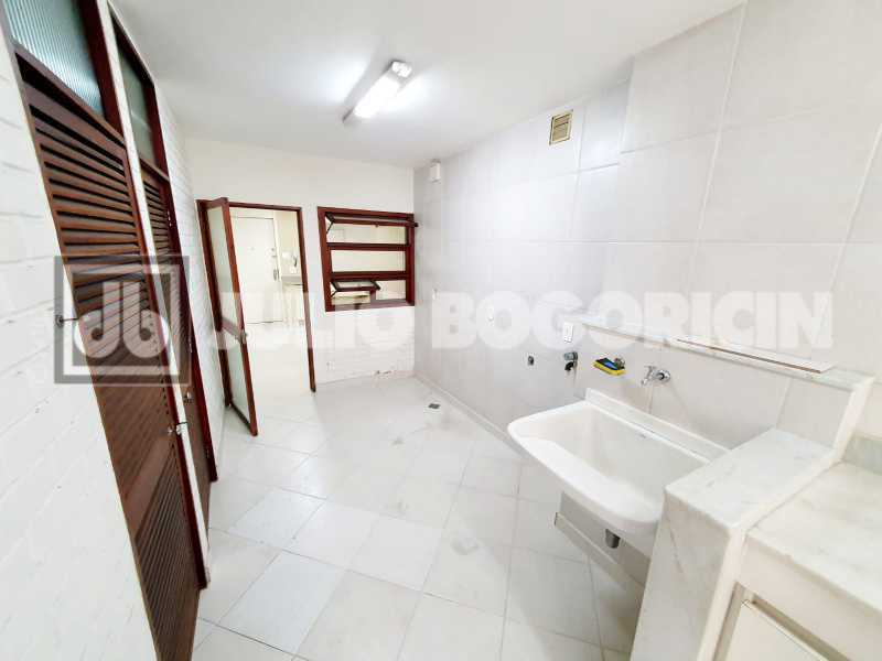 WhatsApp Image 2025-11-05 at 1 - 24