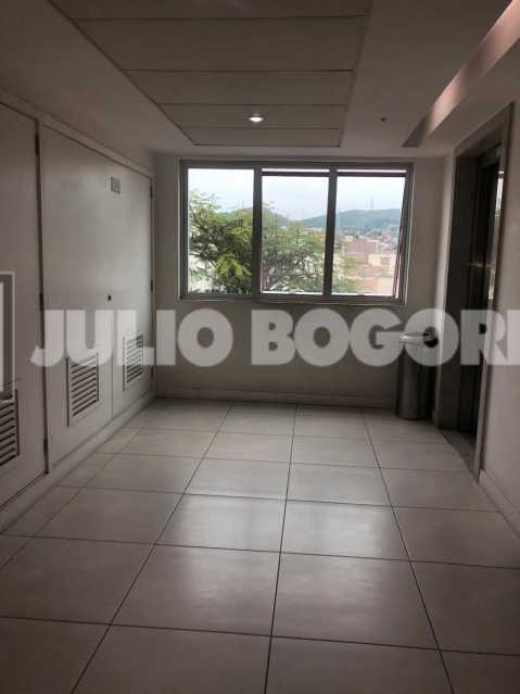 c885af93-4420-4022-bdb2-5bcd42 - 18