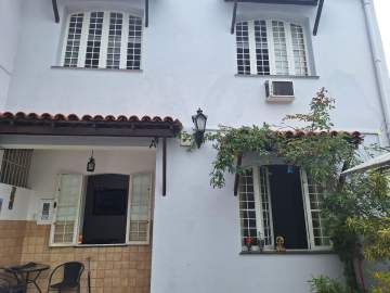 ENGENHO DE DENTRO - RUA DIONISIO FERNANDES À VENDA - CASA TRIPLEX - 3 QUARTOS(1 SUÍTE) - TERRAÇO - 5 VAGAS. - JBM608316
