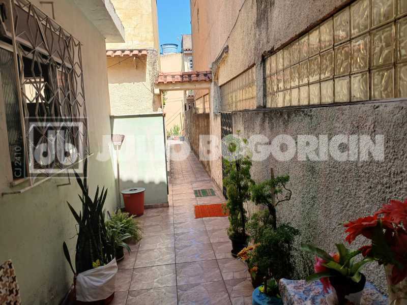 ffe087b9-e0c2-485e-877c-ce7bc4 - 1