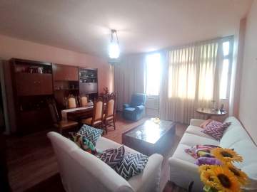 Imperdível - COPACABANA - Posto 4 - 3quartos - 2 banheiros sociais - vaga - JBC305123 Imperdível - COPACABANA - Posto 4 - 3quartos - 2 banheiros sociais - vaga - JBC305123