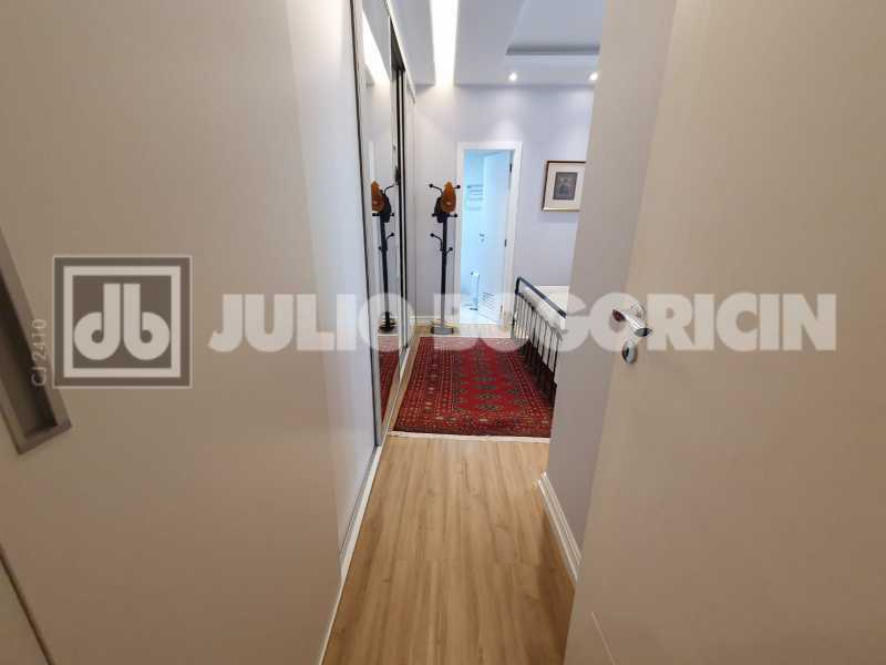 WhatsApp Image 2025-11-14 at 1 - 13