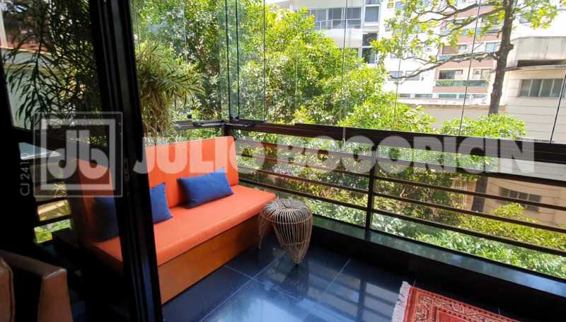 WhatsApp Image 2025-11-14 at 1 - 2