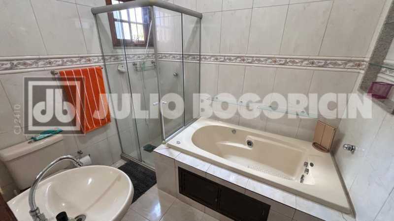 8a8e7fc1-2aa6-4ef5-9b9d-4ce3be - 32