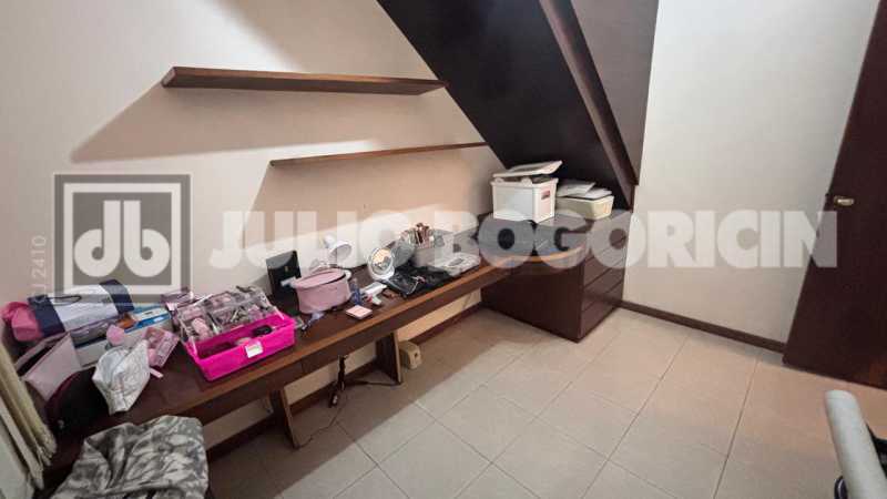 37f10533-d9b8-4e01-a3d3-cc90c7 - 11